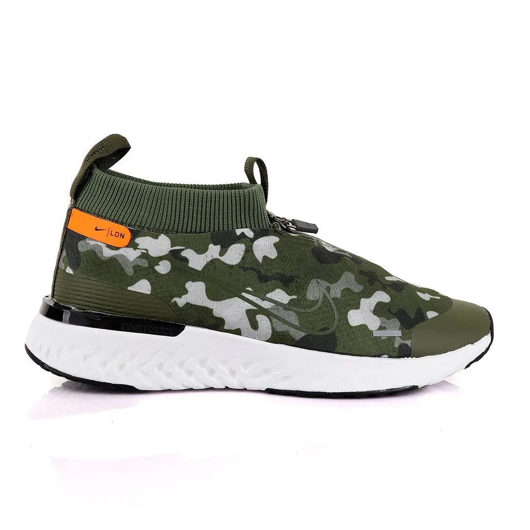 NK React Run Utility Green Running Sneakers